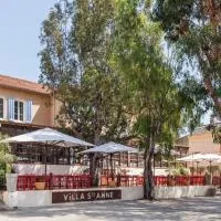 Villa Sainte Anne، فندق في بوركيرول