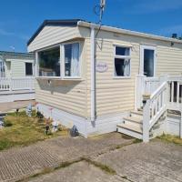 Pet friendly family caravan with secure private garden