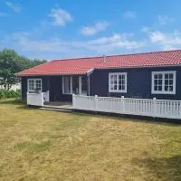 Trevlig och havsnära stuga, hotel v destinaci Glommen
