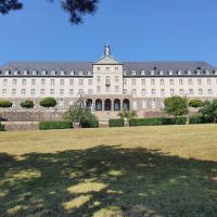 Kardinal Schulte Haus, hotel i Bergisch Gladbach