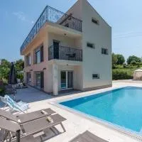 Villa Ventitre, Privatpool,Meersicht, nahe Porec- Strand NEU – hotel w mieście Mugeba