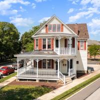 Fully Equipped 3 Story House With Cinema Room Vacation Mode, ON!, hotel a prop de Aeroport regional de Gettysburg - GTY, a Gettysburg