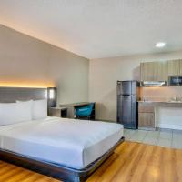 Studio 6-Austin, TX - Midtown, hotel in North Loop, Austin