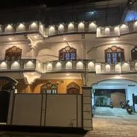 N Joy Inn, hotel em Triquinimale