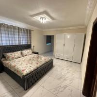 After 5 Apartment 1 - 3 bedrooms, hotel in Freetown
