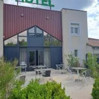 Hôtel Le Grand Chêne: Gièvres şehrinde bir otel