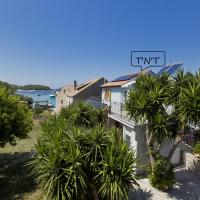 Robinson house T'n'T, hotel sa Hvar