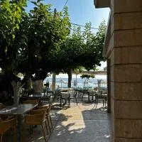 Aktaion Rooms: Stoupa şehrinde bir otel