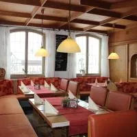 Ristorante Pizzeria Pension Taormina, hotelli kohteessa Roßhaupten
