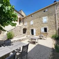 Les parfums du midi, viešbutis mieste Saint-Victor-de-Malcap