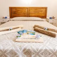 Domo Mediterranea Affittacamere-Guest House, khách sạn ở SantʼAntìoco