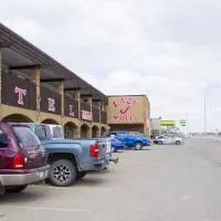 Lazy J Motel, hotel a Claresholm