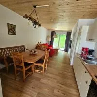 Rustikale Ferienwohnung auf Rups Hof, hotell i Oberhöcking