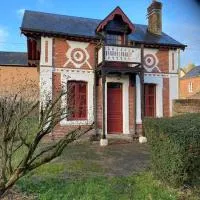 Maison individuelle dans un parc, hotel en Pontchardon