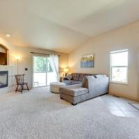 Colorado Springs Townhome with Game Room and Grill!