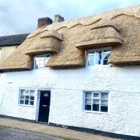 Two Bedroom Cosy Character Cottage Sleeps 4