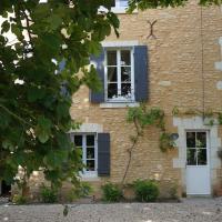 Le Prieuré, hotel dekat Angers Loire Airport - ANE, Lézigné