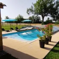 Gite Eynardou, hotel a Naussannes