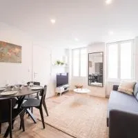 Paisible T2 tout confort avec sa terrasse ensoleillée, hotel din La Ferté-Gaucher