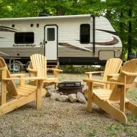 Grotto Getaway, хотел в Miller Lake