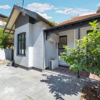 Crows Nest LemonTree Cozy 3 Bedroom House, hotel in: St Leonards, Sydney