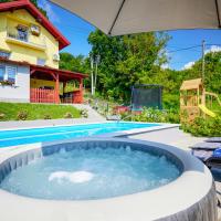 Nice Home In Paruzevina With Wifi, 2 Bedrooms And Heated Swimming Pool