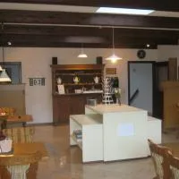 外絲東布希酒店，吉夫霍恩的飯店
