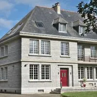 Manoir de Kerguestenen, Hotel in Gestel