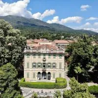 Antica dimora Villa Tatti-Tallacchini, хотел в Comerio