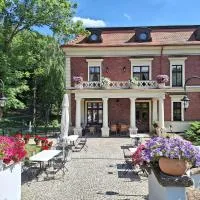 Hotel Charlotta, hotel en Jedlina-Zdrój