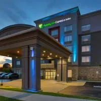 Holiday Inn Express Kingston Central by IHG، فندق في كينغستون