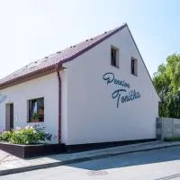 Penzion Tonička: Bulhary şehrinde bir otel