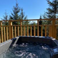 Chestnut Lodge with Hot Tub