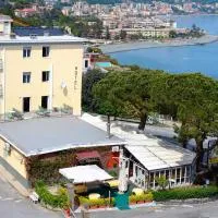 Hotel Puntabella, hotel Varazzéban