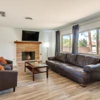 Quiet Ridgecrest Vacation Rental with Private Yard!, khách sạn gần Inyokern Airport - IYK, Ridgecrest