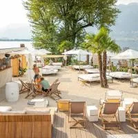 Riva Boutique Hotel I Beach Club I Restaurant، فندق في فيرا