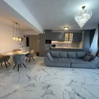 SunSet Apartament, hotell i Oradea
