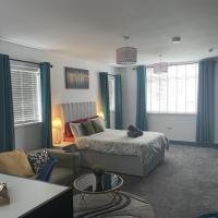 Entire Brand New Serviced Apartment in Moseley, hotelli Birminghamissa alueella Balti Triangle