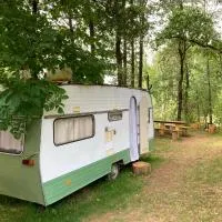 Karavan Na Louce, Hotel in Volenice