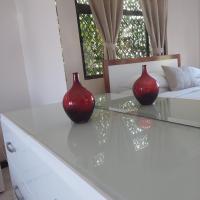 Reef Hills Residence FAMILY HOME, מלון ליד Seychelles International Airport - SEZ, Au Cap