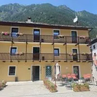 Hotel SALEI, хотел в Ghigo