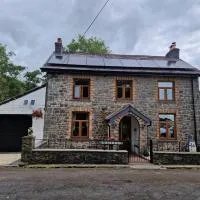 Cosy Riverside home, hotel v destinaci Llanwrda