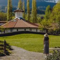 Amalurra Ecohotel & Retreat Center, hotel Artzentalesben
