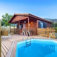 Aldea Los Odres - Cabañas de Madera de 1ª con Piscina Privada y BBQ en la puerta, hotel a Moratalla