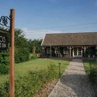 De Os aan de dijk, khách sạn ở Grafhorst