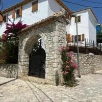 Old Town Hotel Dhermi, hotel en Dhërmi
