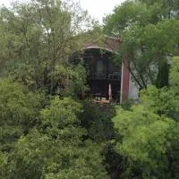 Chambres d'hôtes Le Bois Des Frênes، فندق في Montarnaud
