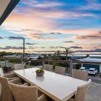 Bayside Oceanview Getaway โรงแรมในCorinella