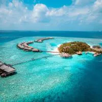 Adaaran Prestige Vadoo - Adults Only Premium All Inclusive with Free Transfers -15 Minutes away from Male、Vadooのホテル