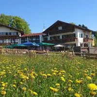 Landhotel Alphorn، فندق في أوفتيرشفانغ